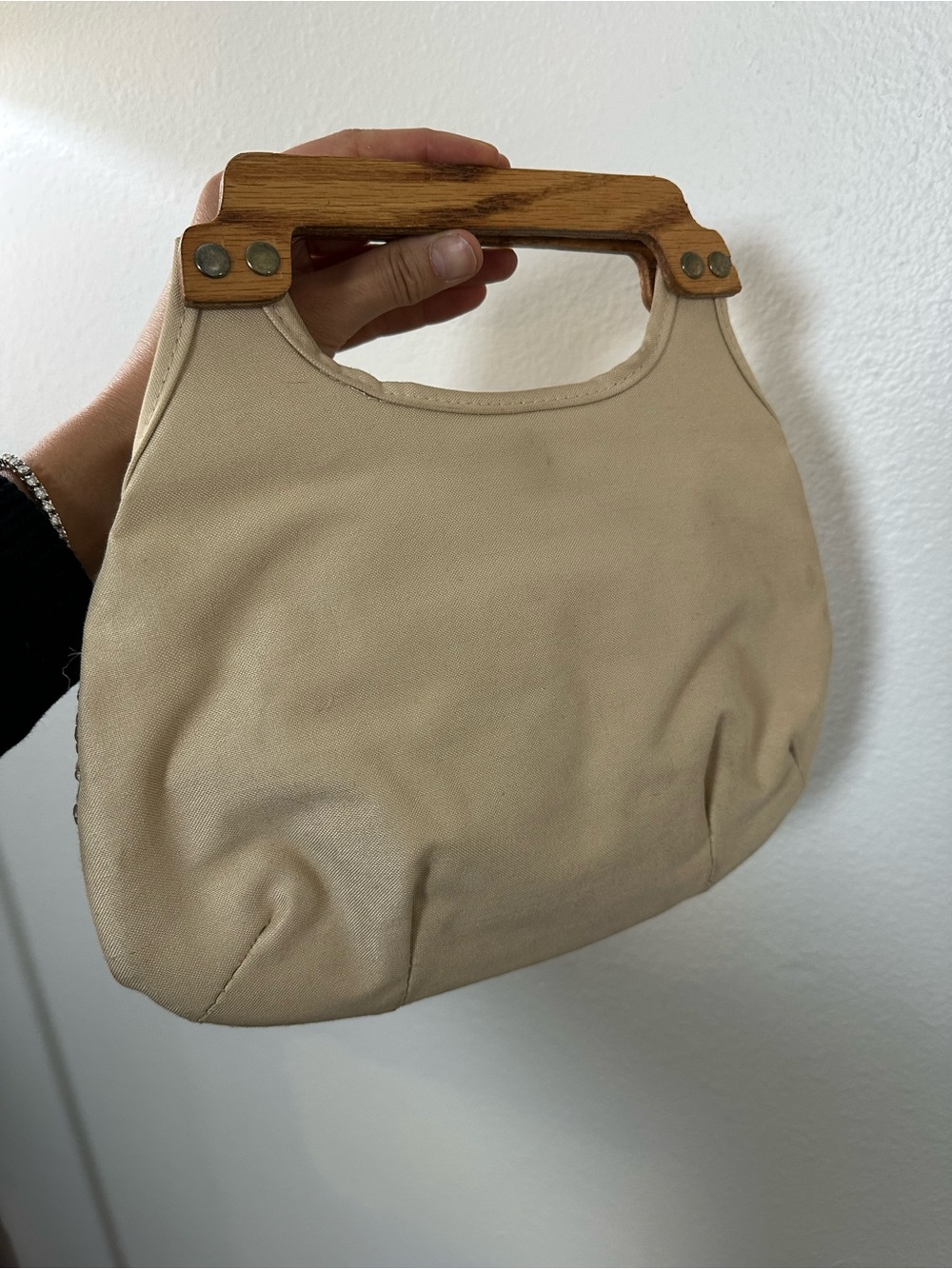 Vintage 70's Biege Raffia Woven Fabric Combo Wooden Top Handle Small Hand Bag - Picture 6 of 13